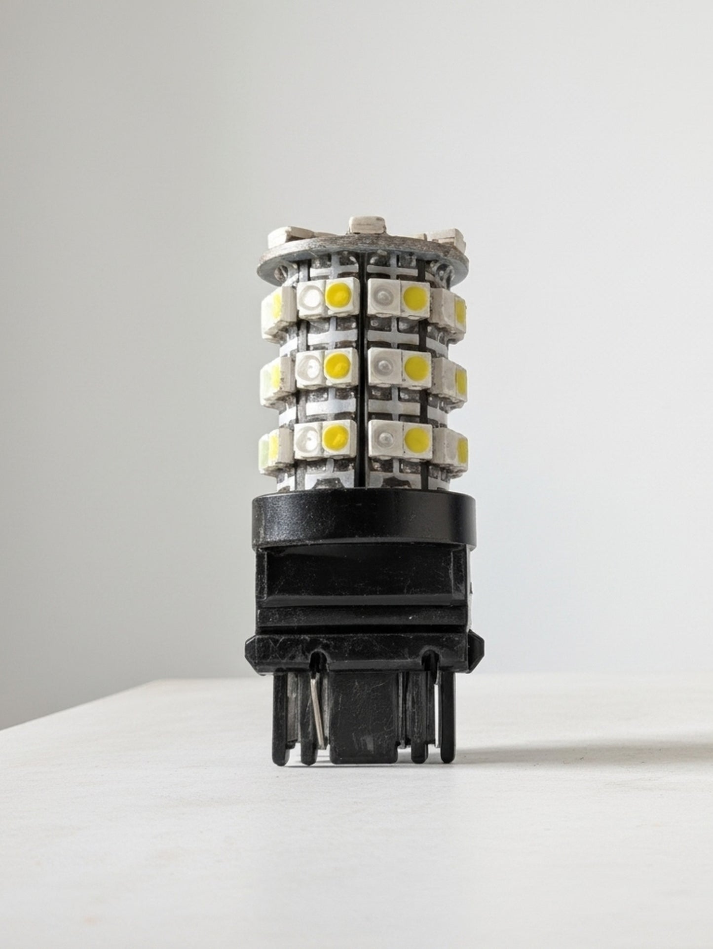 DS18 3157 60 SMD LED White/Amber Lights -Individual - 3157-1210-60SMD-DY/W